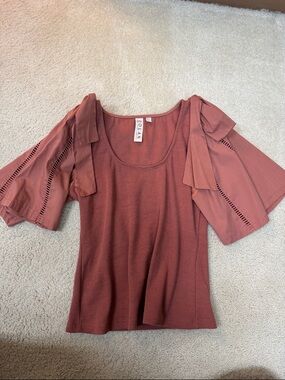 dolan rust short sleeve knit top with tie sleeves